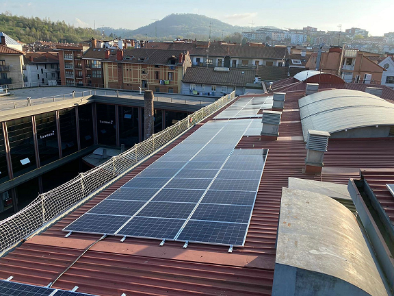 La ikastola Bizarain de Beraun contará con una instalación fotovoltaica de autoconsumo colectivo