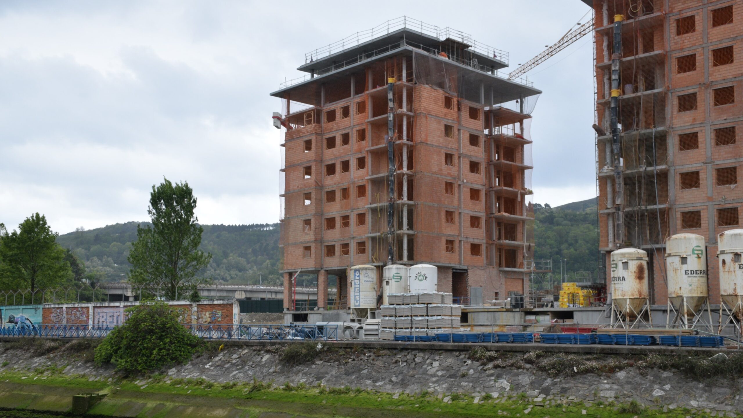 El Ayuntamiento cederá al Gobierno Vasco una parcela en Altzate para la construcción de 39 viviendas públicas