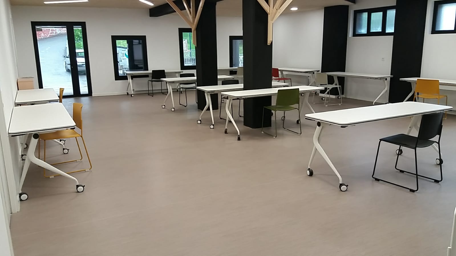 Se ha habilitado una sala de estudio en el nuevo equipamiento de barrio de Markola hasta que Lekuona Fabrika abra sus puertas