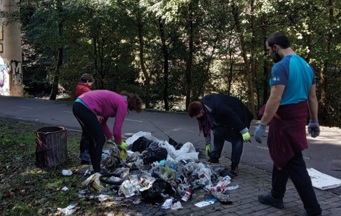 Recogida de residuos en el río Oiartzun